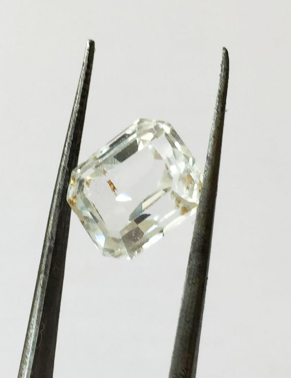 7.85 Ratti (7.06 ct) Natural Certified White Topaz
